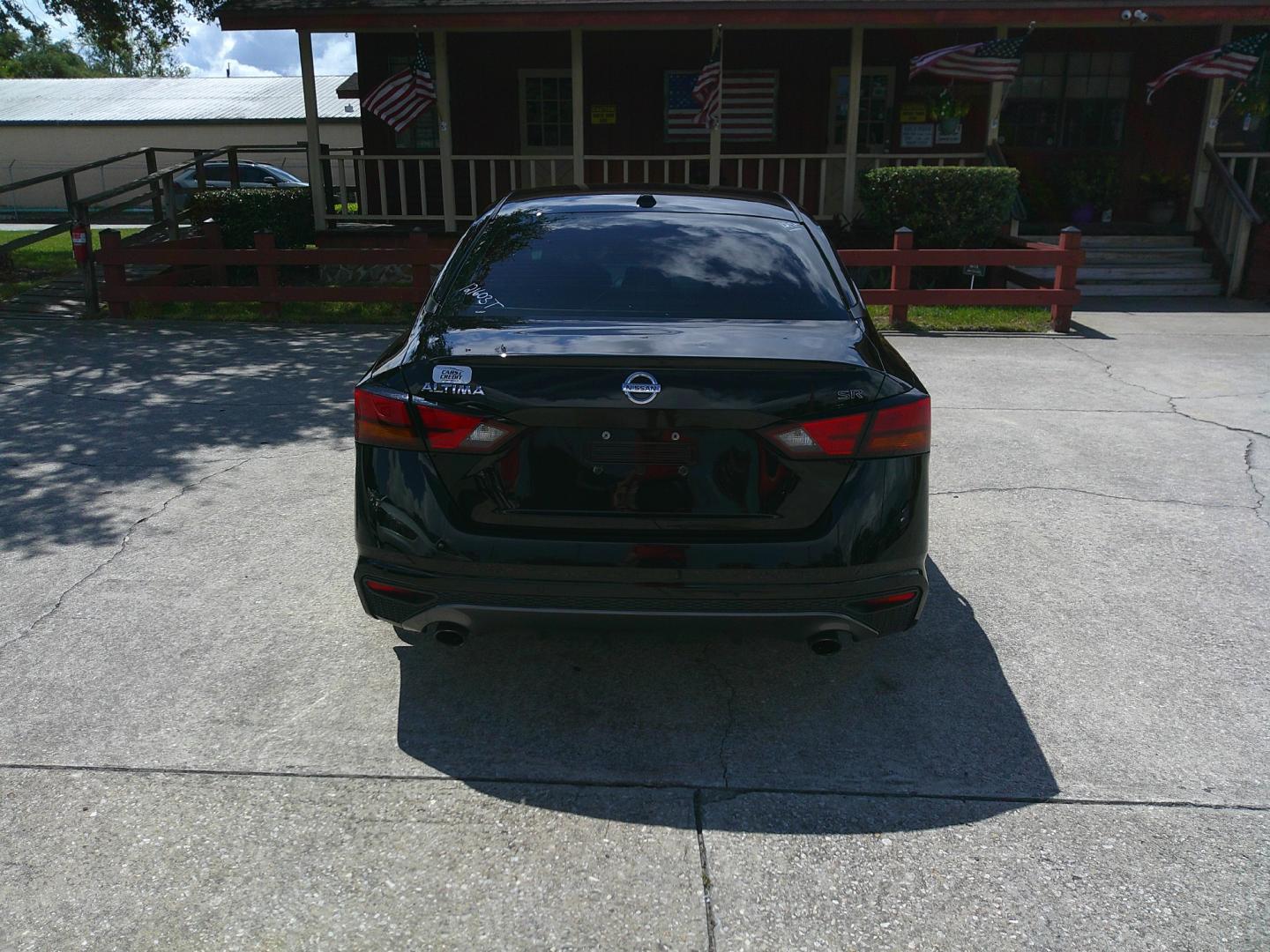 2020 BLACK NISSAN ALTIMA 2.5 SR (1N4BL4CVXLC) , located at 1200 Cassat Avenue, Jacksonville, FL, 32205, (904) 695-1885, 30.302404, -81.731033 - Photo#3